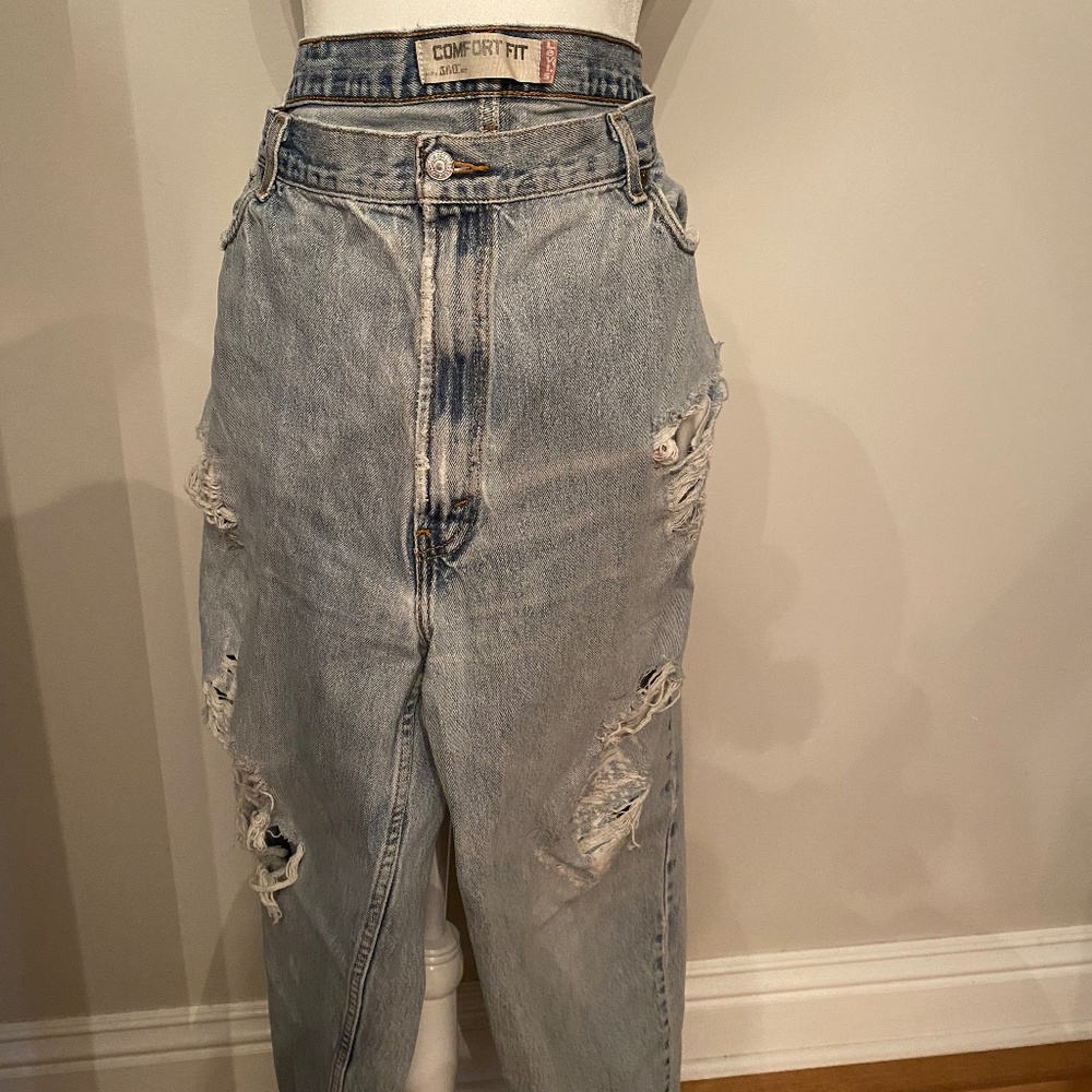 90's Vintage Levi's Men's Jeans, Natural distressing